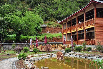 Lijiang Lugu Lake Li water garden Inn