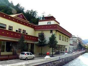 Jiuzhaigou Xianchi Hotel