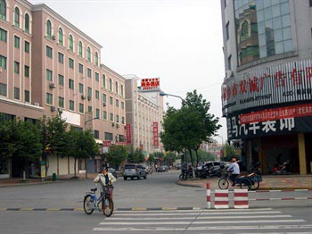 Xingyuan Business Hotel- Tongxiang