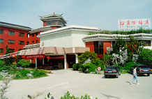 Jiangdong'n ympäristössä,  Yong Gang Hotel, NingBo