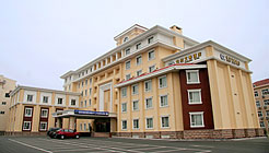 nằm trong vùng Laoshan,  Century Mandarin Hotel, Qingdao