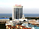 nằm trong vùng Jingjijishukaifa,  New Era Hotel, Yantai