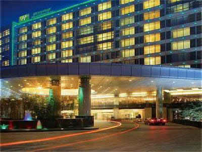 Di kawasan Chengyang.  Holiday Inn Qingdao Parkview