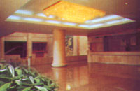 Lvyuan Holiday Inn lobby
