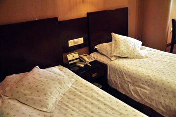 Hotel (Nanjing City shampooes completely Danfeng street singing through the shop floor) 