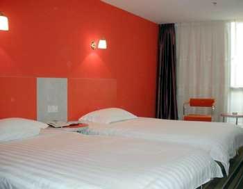 Motel 168 (Nanjing Jiangning Dong Mountain Walking Street Branch) (formerly Lantern Street) 