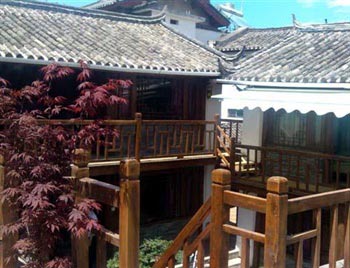 Lijiang Caicaijia Inn