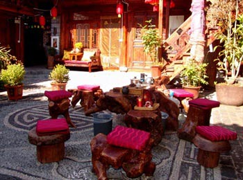Lijiang flavor Inn Seven Taste Life Courtyard