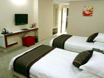 Haining Milan Holiday Hotel