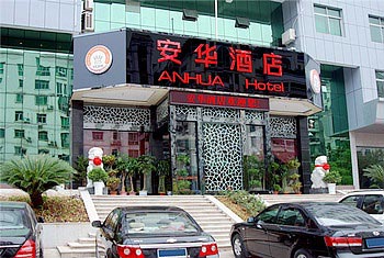 Yichang Crown Hotel