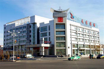 춫